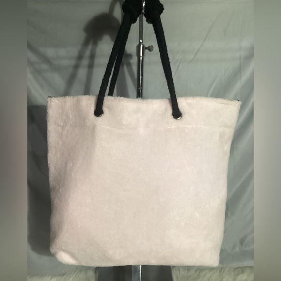 Mary Kay Pink Soft Plush Polyester Shoulder Tote Bag With Rope Type Handles - Picture 3 of 10